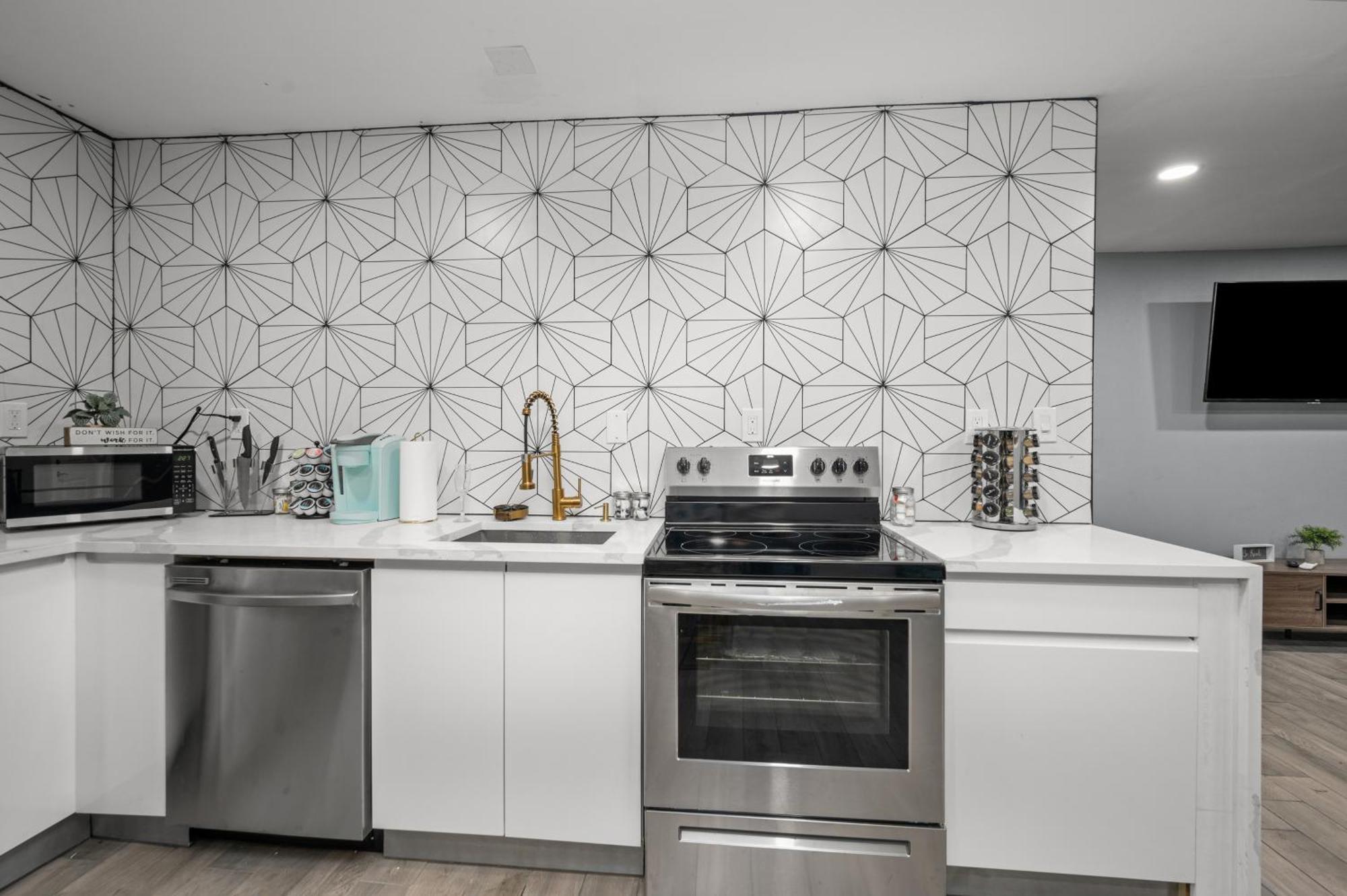 Apartment Comfortable 2br Uptown Escape With Free Park Houston